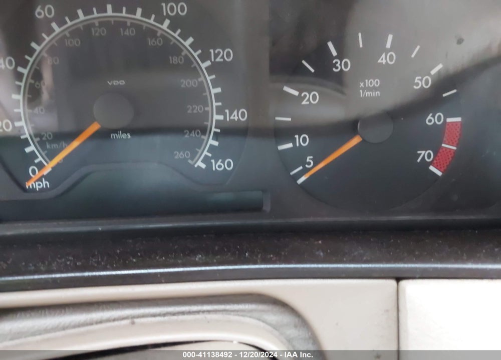 1998 MERCEDES-BENZ E 320 VIN: WDBJF65F9WA622570