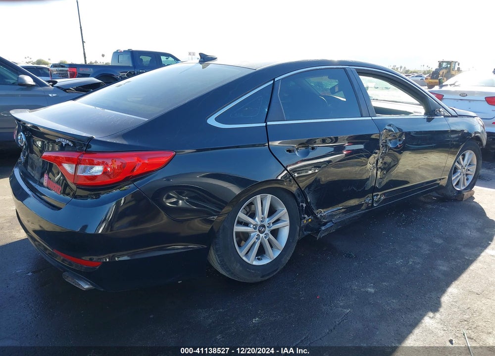 2015 HYUNDAI SONATA SE VIN: 5NPE24AF6FH171549