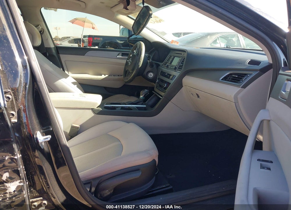 2015 HYUNDAI SONATA SE VIN: 5NPE24AF6FH171549