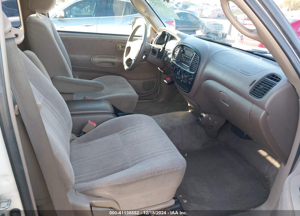 2002 TOYOTA TUNDRA SR5 V8 VIN: 5TBRT341X2S300026