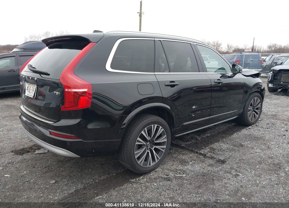 2022 VOLVO XC90 T5 MOMENTUM 7 PASSENGER VIN: YV4102PK9N1785608