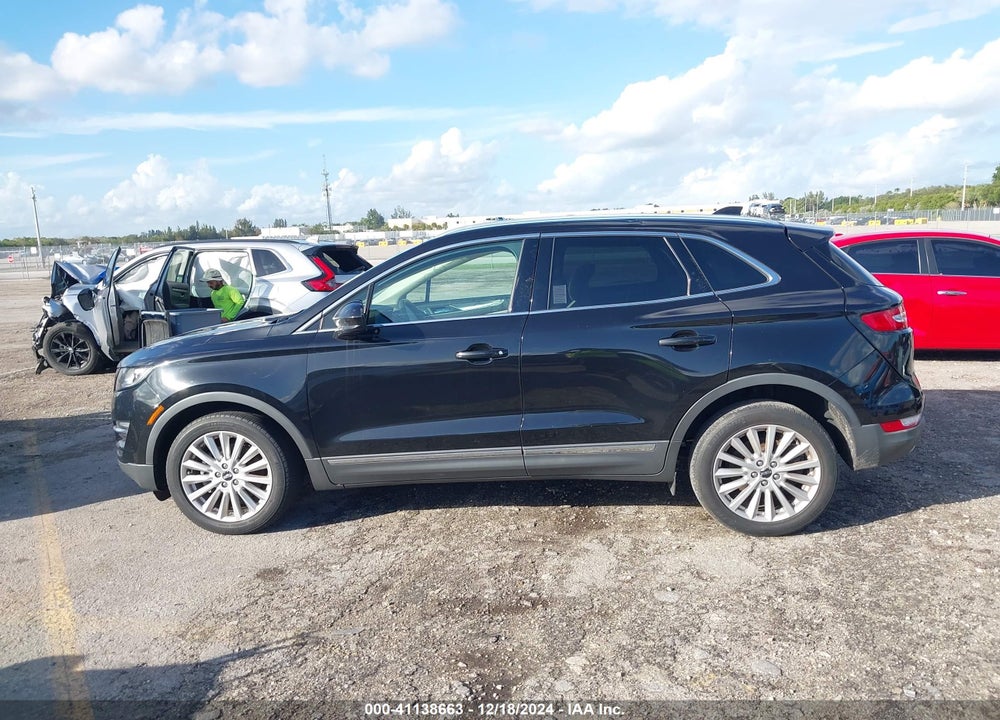2019 LINCOLN MKC STANDARD VIN: 5LMCJ1C95KUL50464