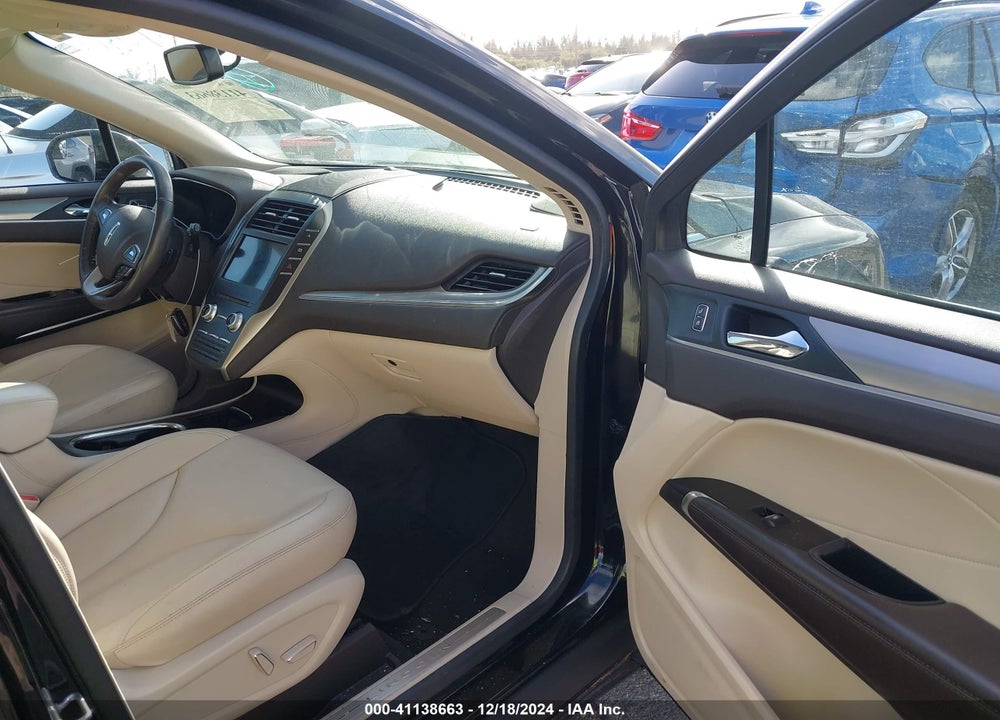 2019 LINCOLN MKC STANDARD VIN: 5LMCJ1C95KUL50464