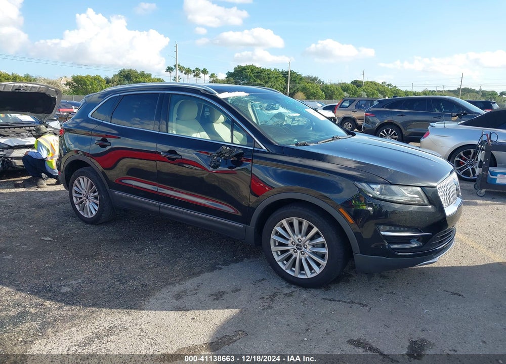 2019 LINCOLN MKC STANDARD VIN: 5LMCJ1C95KUL50464