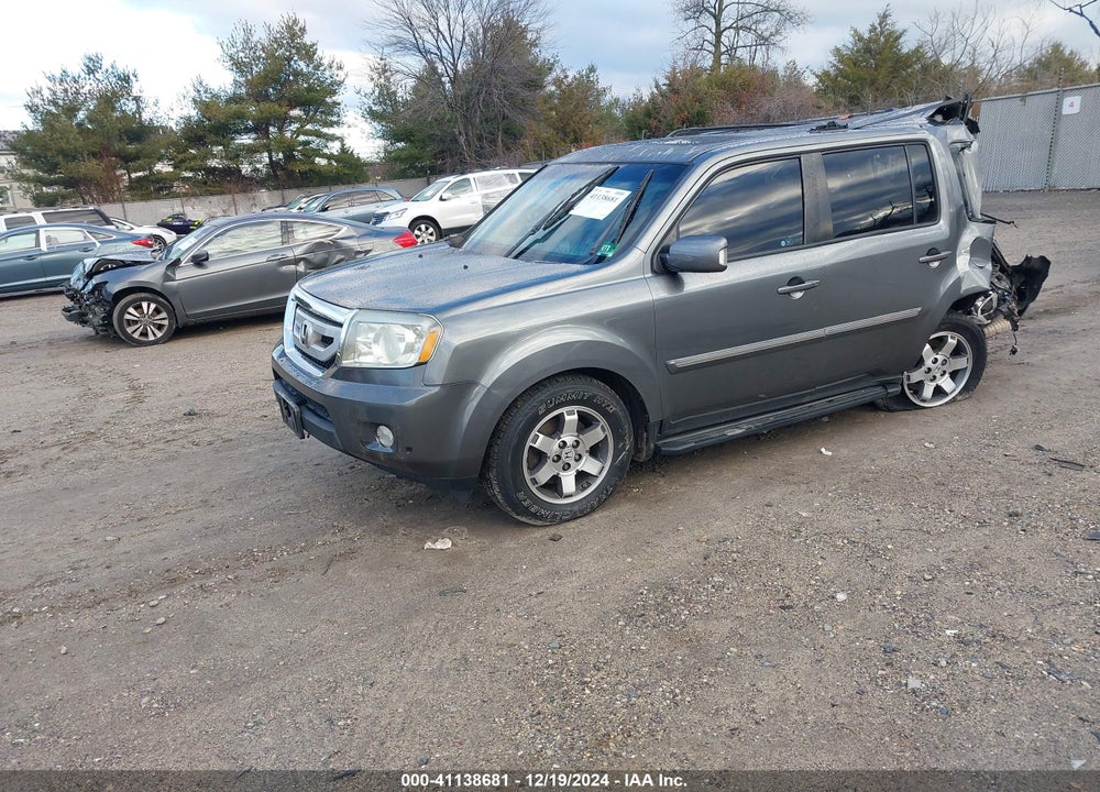 2011 HONDA PILOT TOURING VIN: 5FNYF4H93BB064226