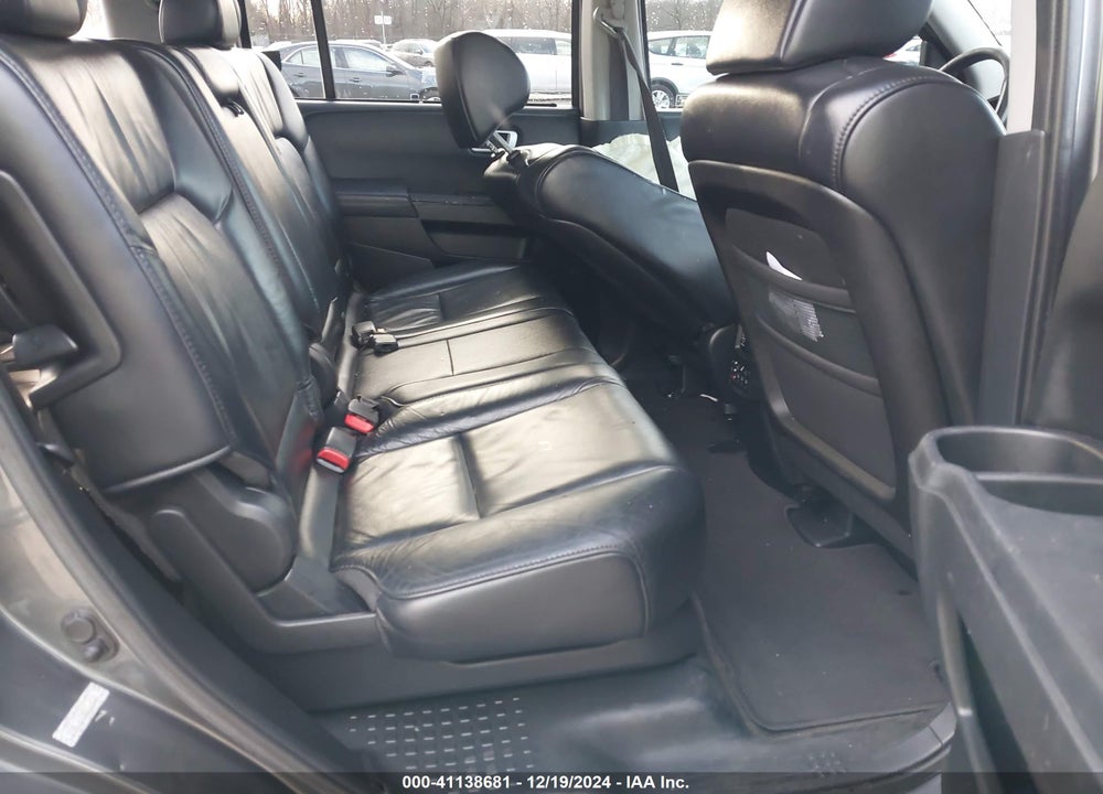 2011 HONDA PILOT TOURING VIN: 5FNYF4H93BB064226