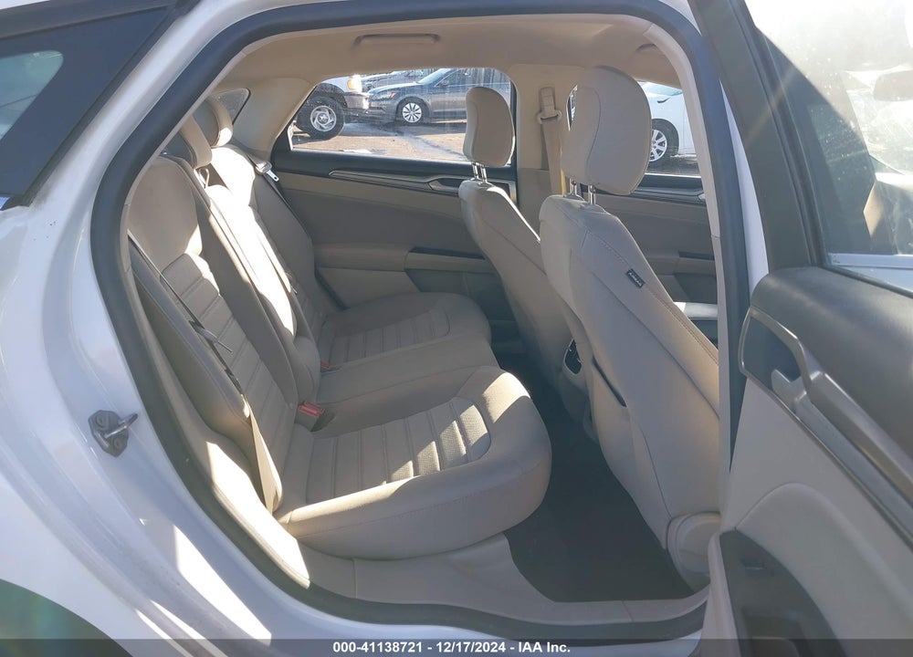 2020 FORD FUSION VIN: 3FA6P0HD4LR172099