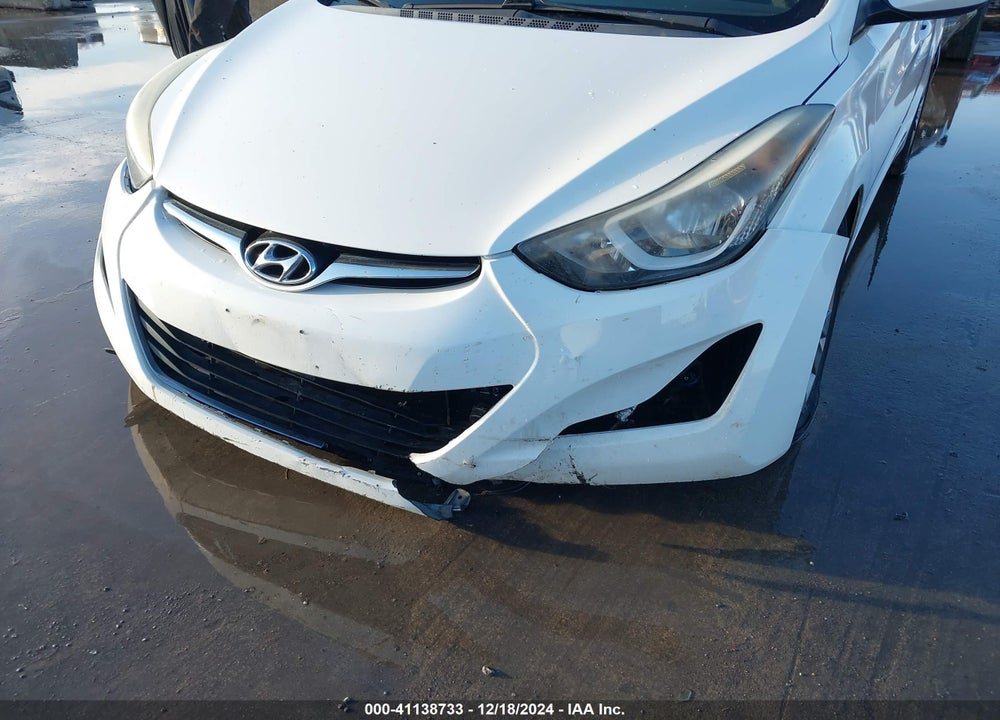 2014 HYUNDAI ELANTRA VIN: 5NPDH4AE8EH470900