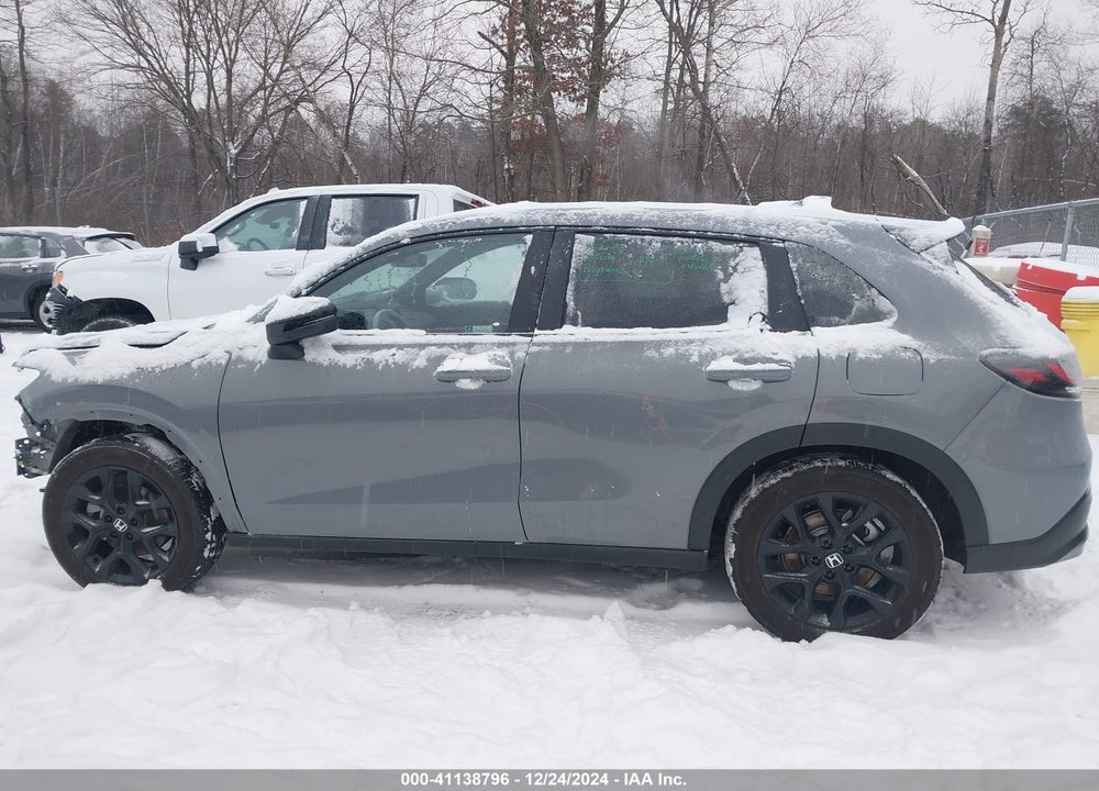 2024 HONDA HR-V 2WD SPORT/2WD SPORT W/O BSI VIN: 3CZRZ1H58RM718161