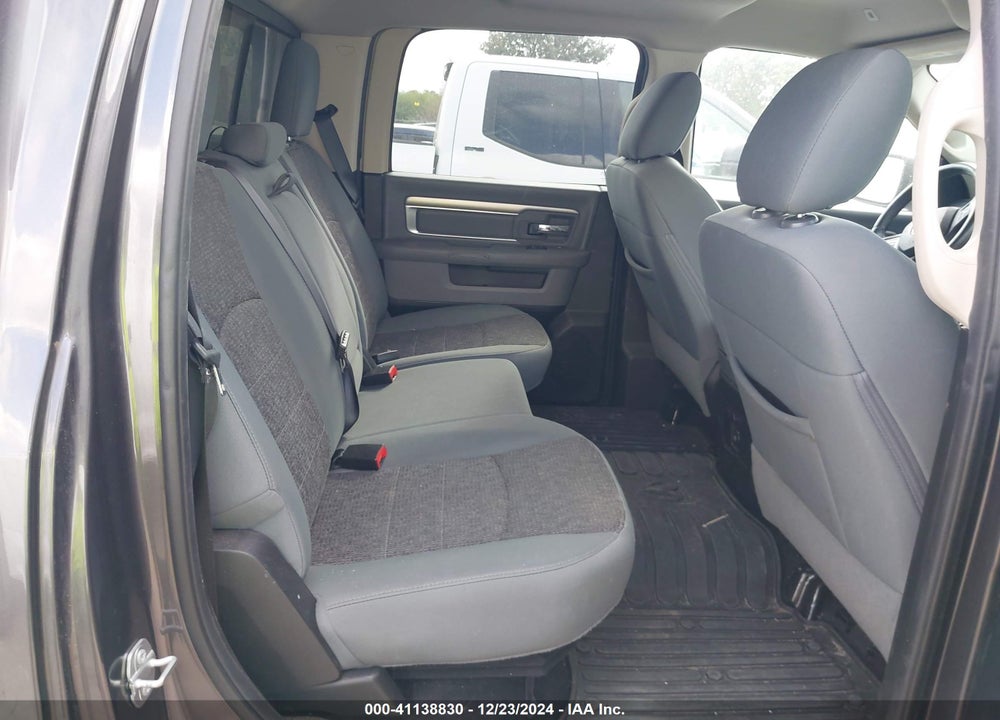 2017 RAM 1500 VIN: 1C6RR6LG8HS505512