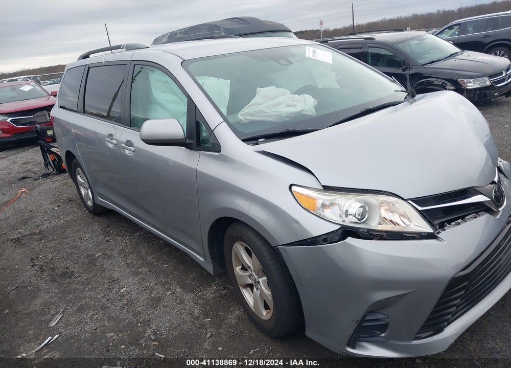 2018 TOYOTA SIENNA LE 8 PASSENGER VIN: 5TDKZ3DC6JS904910