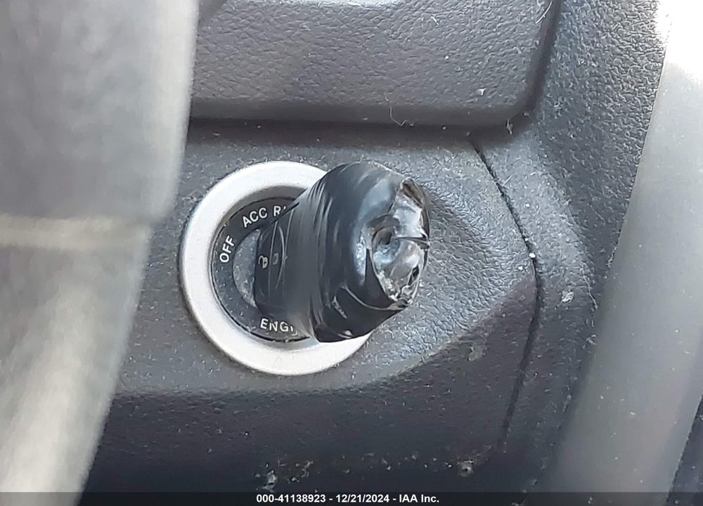 2013 RAM 1500 SLT VIN: 1C6RR6GP1DS600353