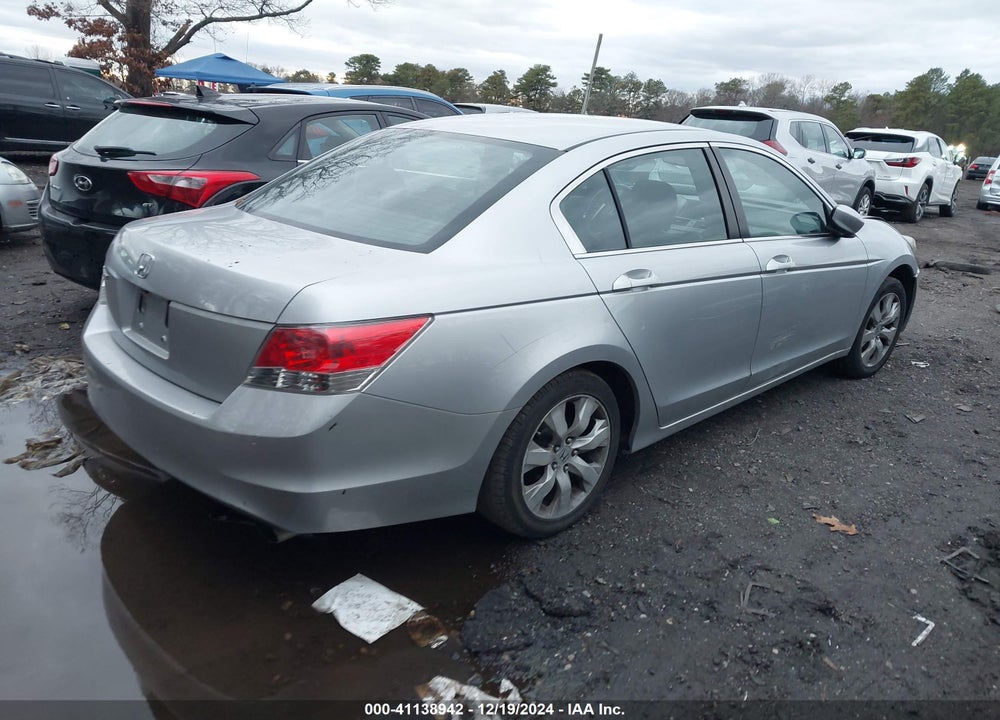 2009 HONDA ACCORD 2.4 EX VIN: 1HGCP26789A016772