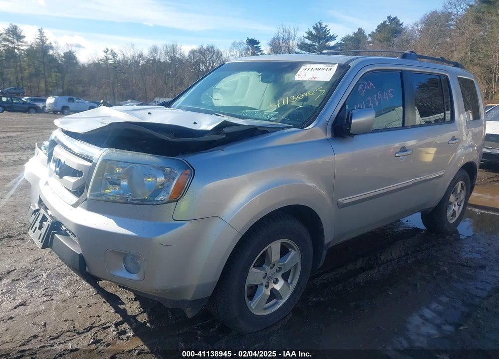 2011 HONDA PILOT EX-L VIN: 5FNYF4H56BB028995