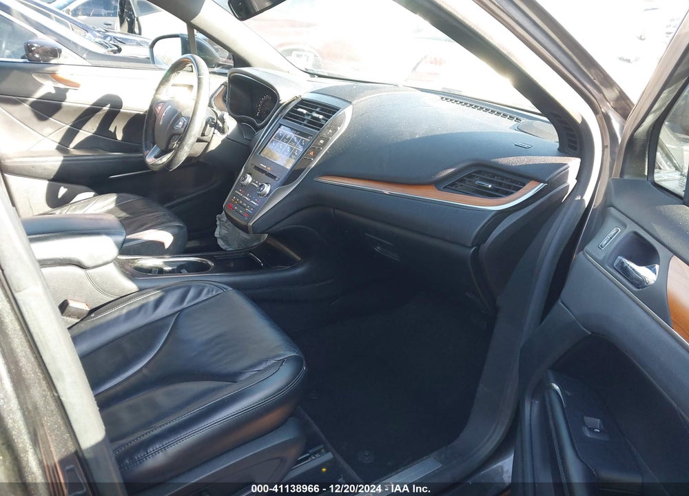 2017 LINCOLN MKC SELECT VIN: 5LMCJ2C90HUL12185