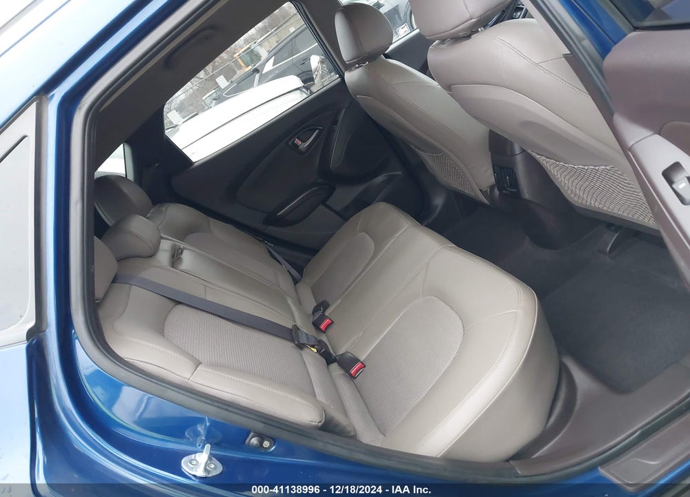 2015 HYUNDAI TUCSON SE VIN: KM8JUCAG9FU998460