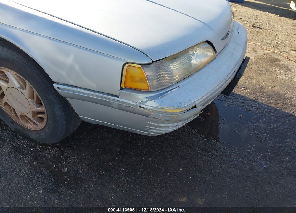 1992 FORD THUNDERBIRD VIN: 1FAPP604XNH118426