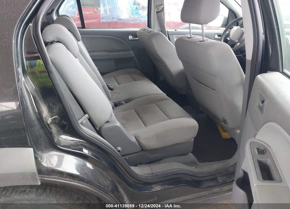 2005 FORD FREESTYLE SE VIN: 1FMZK01165GA42191