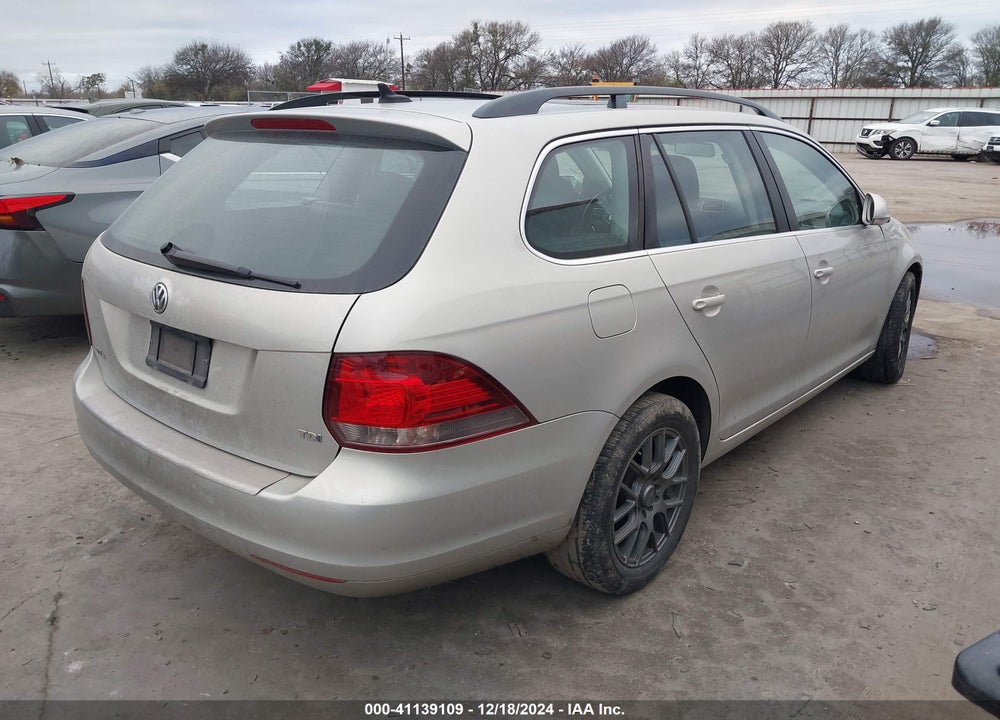2011 VOLKSWAGEN JETTA SPORTWAGEN 2.0L TDI VIN: 3VWPL7AJ8BM647653