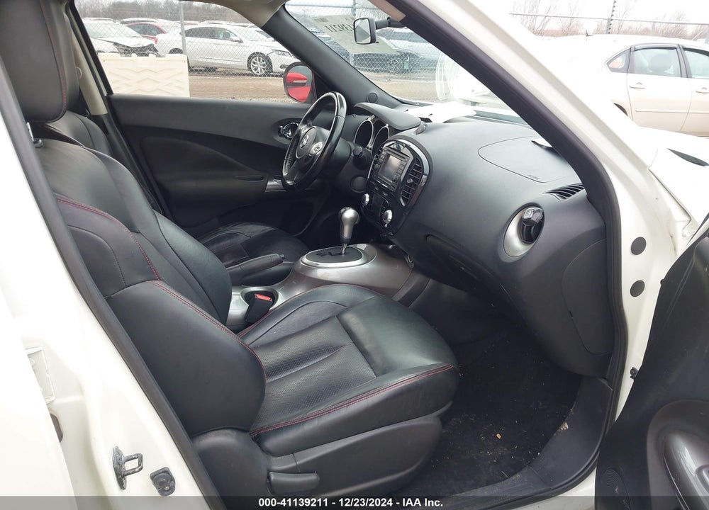 2011 NISSAN JUKE SL VIN: JN8AF5MVXBT025032