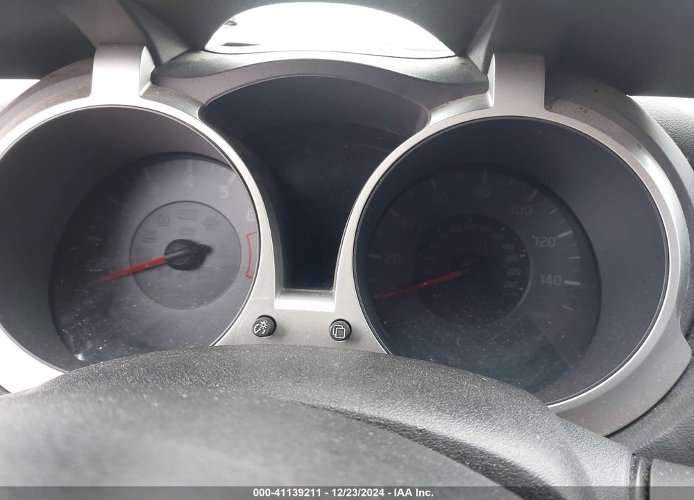 2011 NISSAN JUKE SL VIN: JN8AF5MVXBT025032