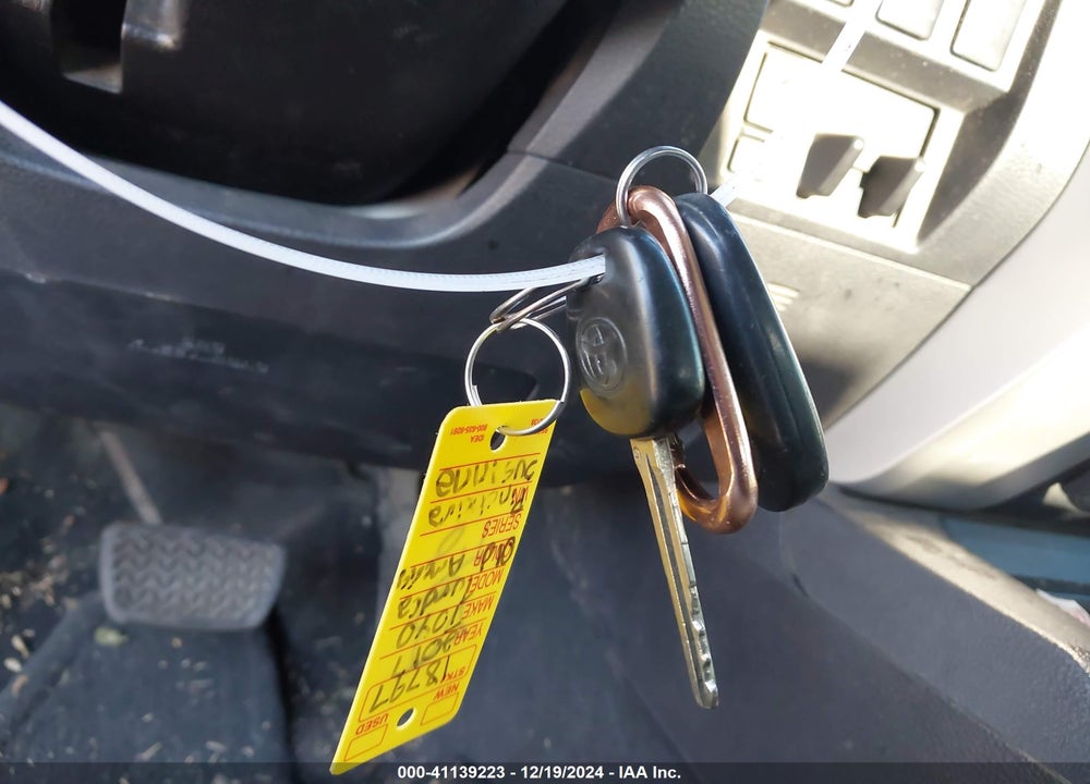 2017 TOYOTA TUNDRA VIN: 5TFFW5F17HX228733
