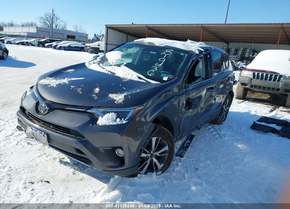 2018 TOYOTA RAV4 XLE VIN: 2T3RFREV5JW819436