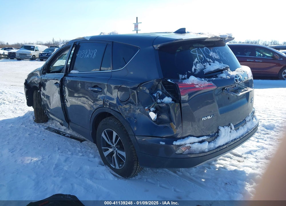 2018 TOYOTA RAV4 XLE VIN: 2T3RFREV5JW819436