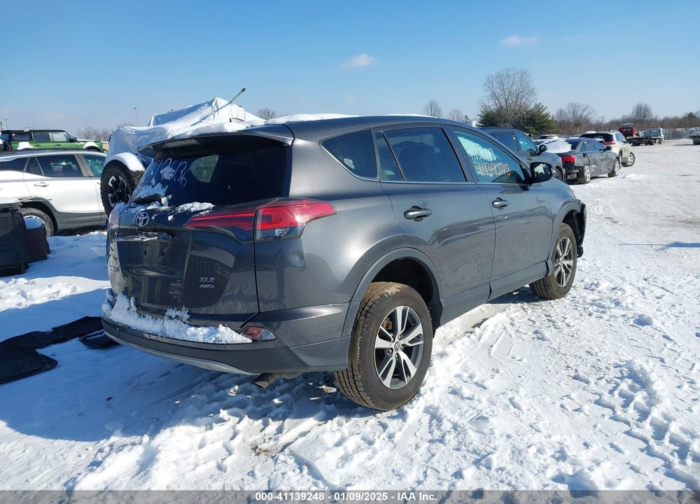 2018 TOYOTA RAV4 XLE VIN: 2T3RFREV5JW819436