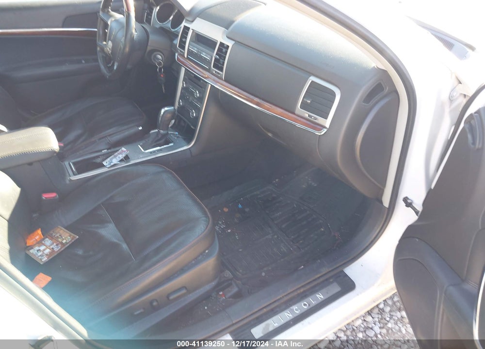 2011 LINCOLN MKZ VIN: 3LNHL2GC9BR755796
