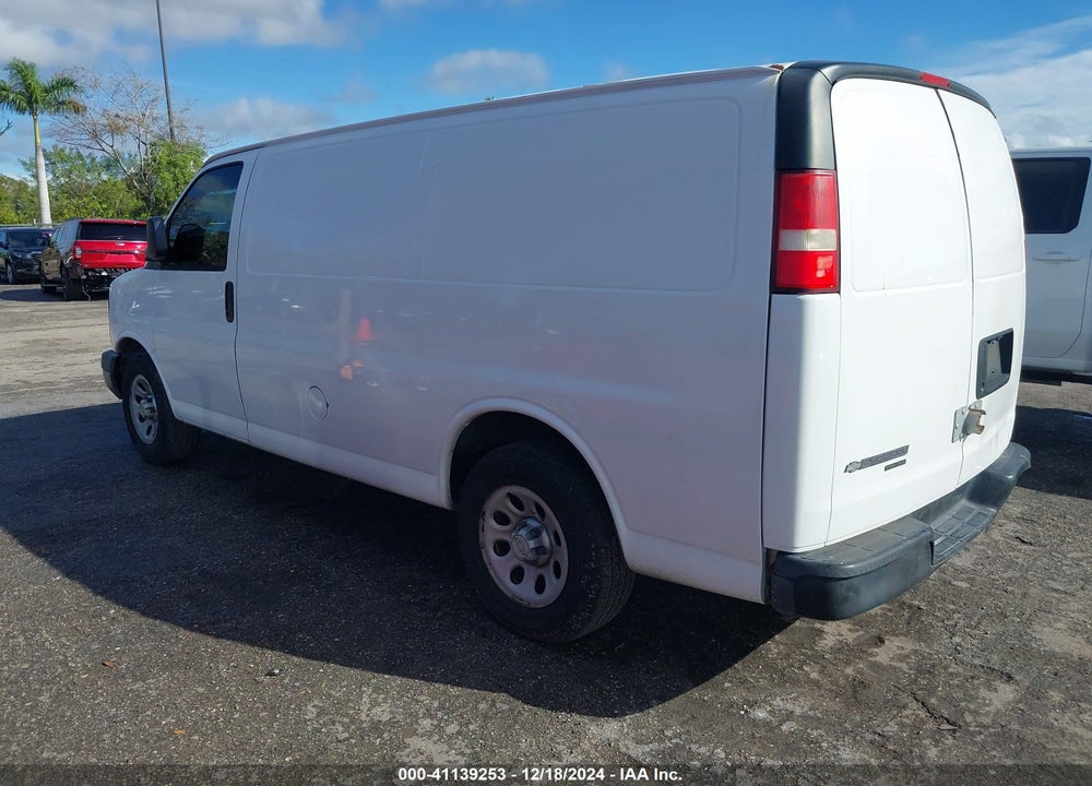 2011 CHEVROLET EXPRESS 1500 WORK VAN VIN: 1GCSGAFX0B1172332