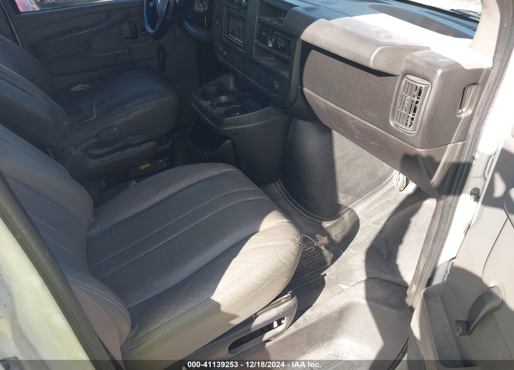 2011 CHEVROLET EXPRESS 1500 WORK VAN VIN: 1GCSGAFX0B1172332