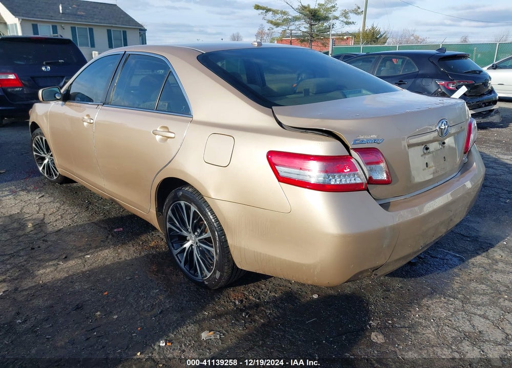 2011 TOYOTA CAMRY LE VIN: 4T1BF3EK9BU768005