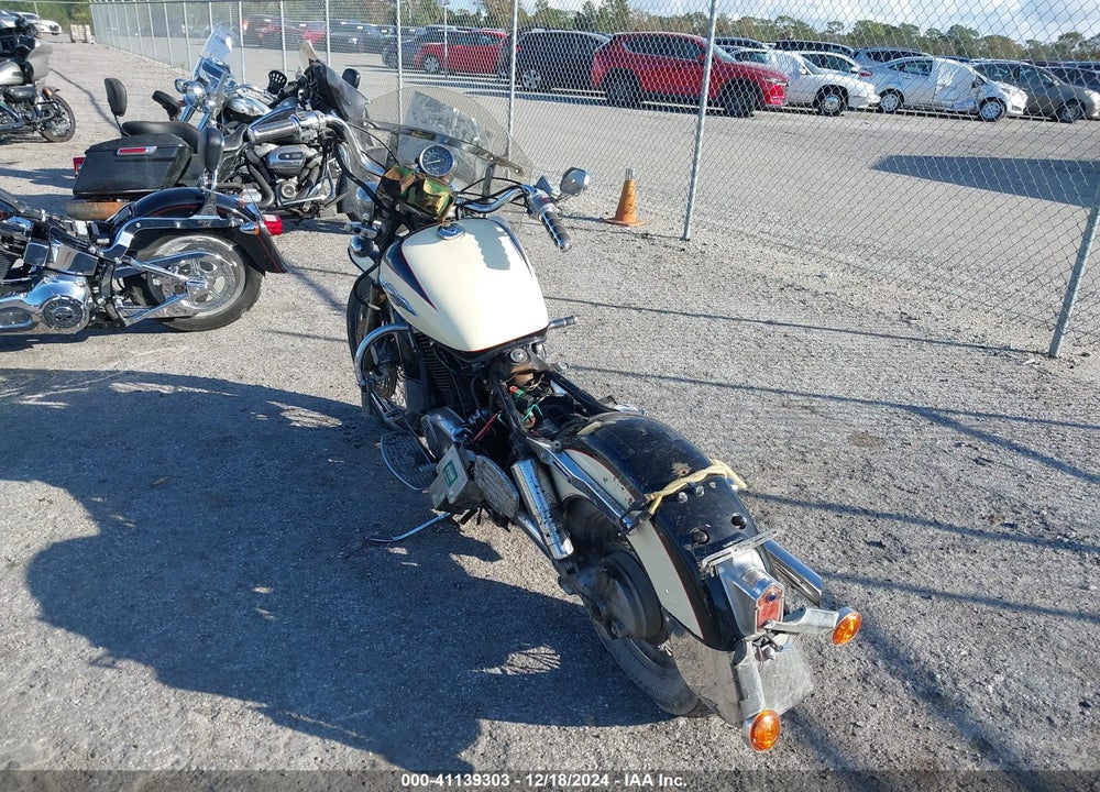 1997 HONDA VT1100 C2A/C2AC VIN: 1HFSC3234VA203229
