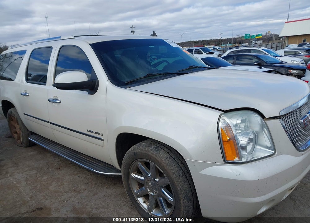 2013 GMC YUKON XL 1500 DENALI VIN: 1GKS2MEF2DR323897