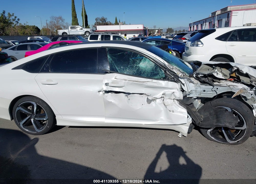 2022 HONDA ACCORD VIN: 1HGCV3F22NA010623