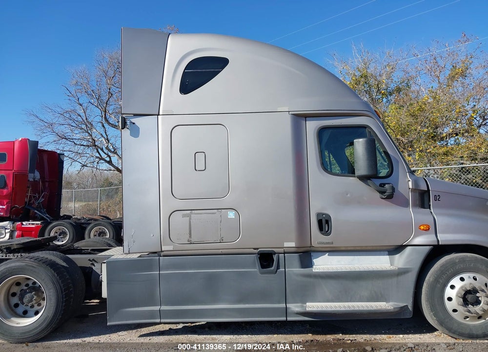 2017 FREIGHTLINER CASCADIA 125 VIN: 3AKJGLDR5HSHF0865