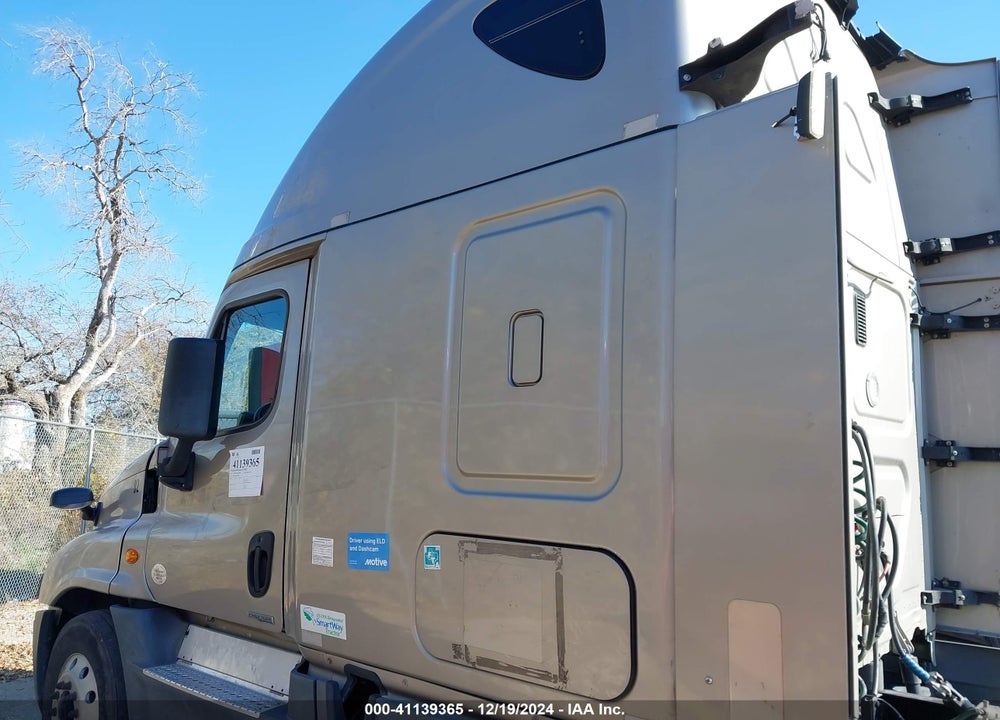 2017 FREIGHTLINER CASCADIA 125 VIN: 3AKJGLDR5HSHF0865