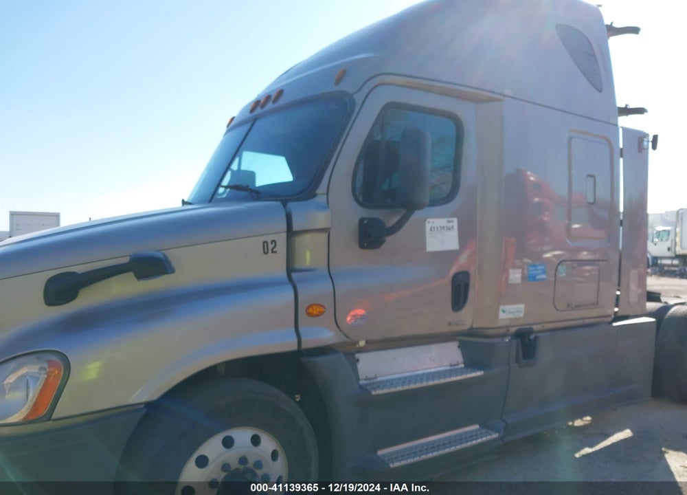2017 FREIGHTLINER CASCADIA 125 VIN: 3AKJGLDR5HSHF0865