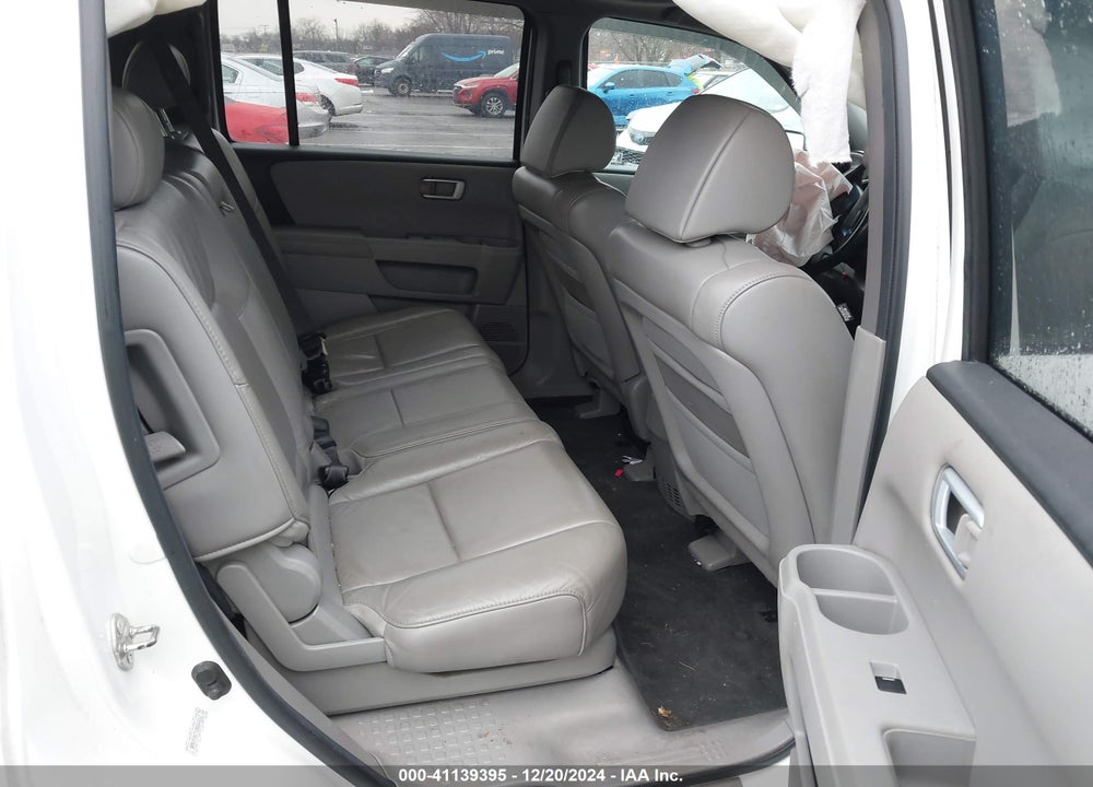 2011 HONDA PILOT EX-L VIN: 5FNYF4H71BB084862