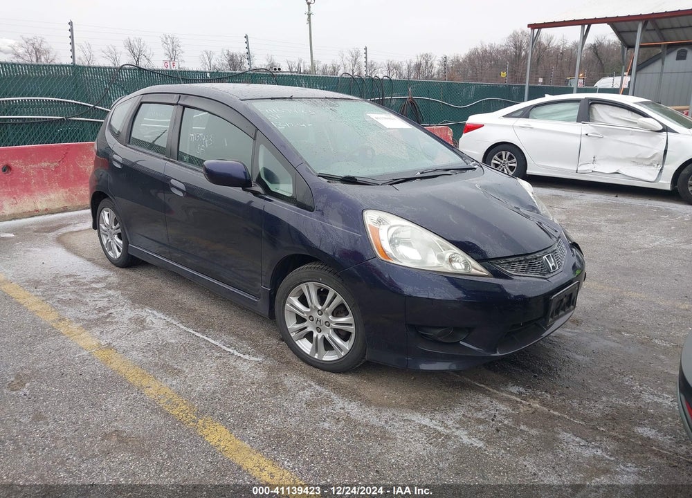 2010 HONDA FIT SPORT VIN: JHMGE8H42AC010839
