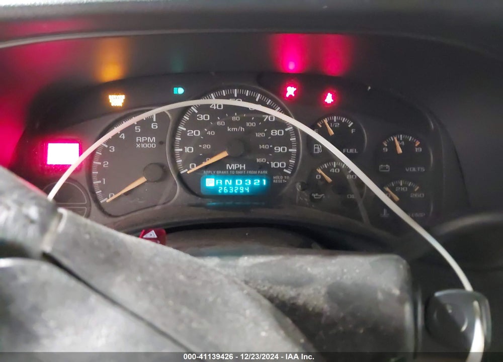 2002 CHEVROLET TAHOE LT VIN: 1GNEK13Z72J248122