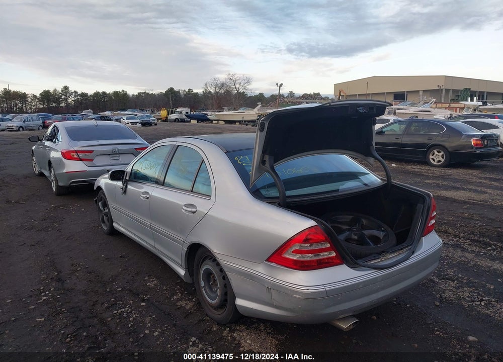 2006 MERCEDES-BENZ C 230 SPORT VIN: WDBRF52H16A858309