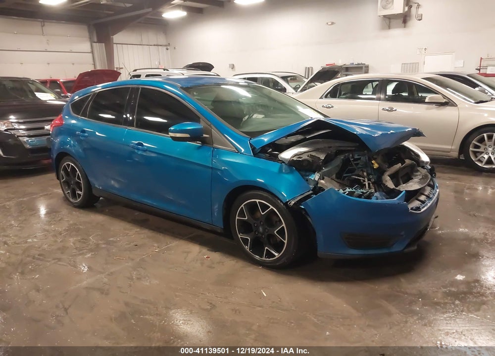 2015 FORD FOCUS SE VIN: 1FADP3K23FL261715