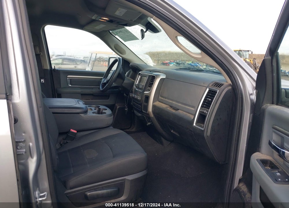 2019 RAM 1500 CLASSIC WARLOCK  4X2 6'4 BOX VIN: 1C6RR6GG5KS636852