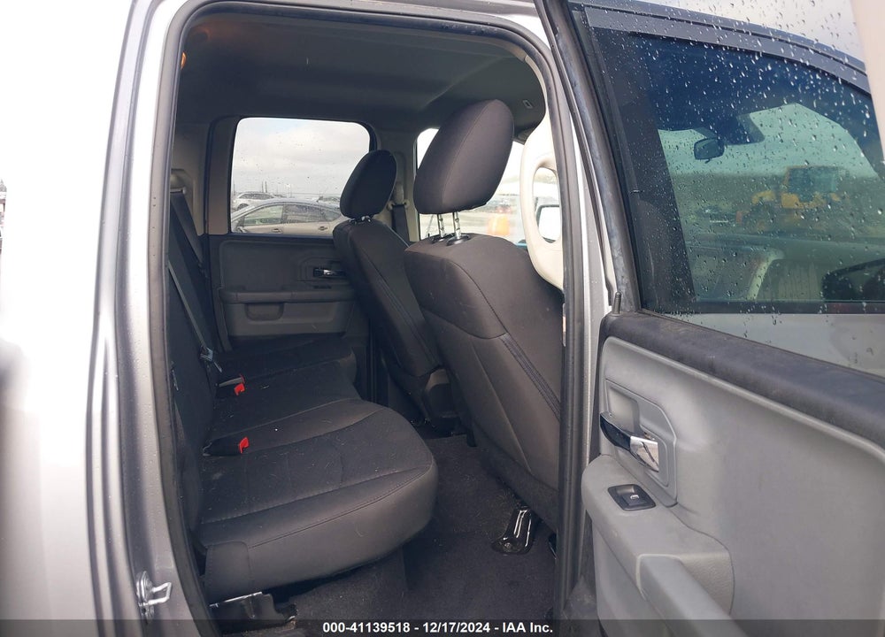 2019 RAM 1500 CLASSIC WARLOCK  4X2 6'4 BOX VIN: 1C6RR6GG5KS636852