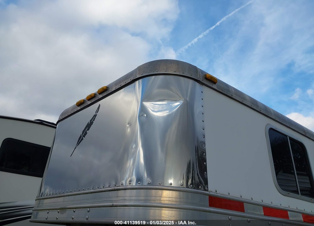 2005 FEATHERLITE --- VIN: 4FGB118265C078655