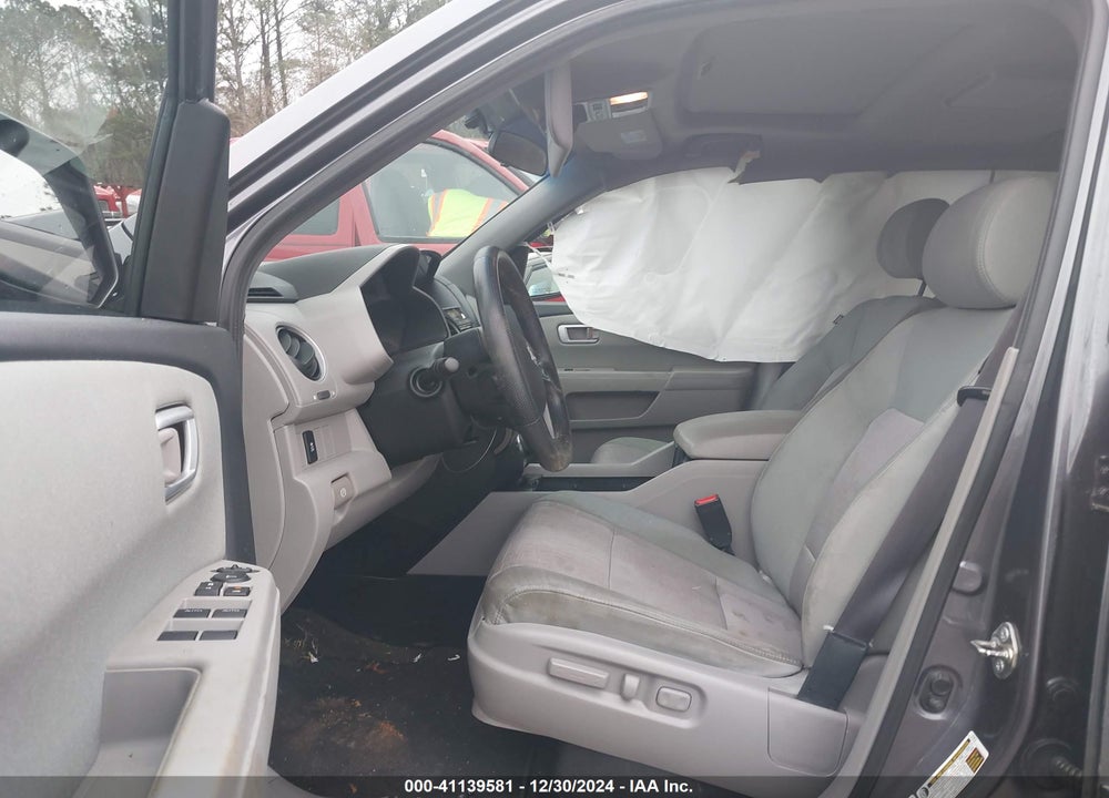 2015 HONDA PILOT SE VIN: 5FNYF3H32FB034596