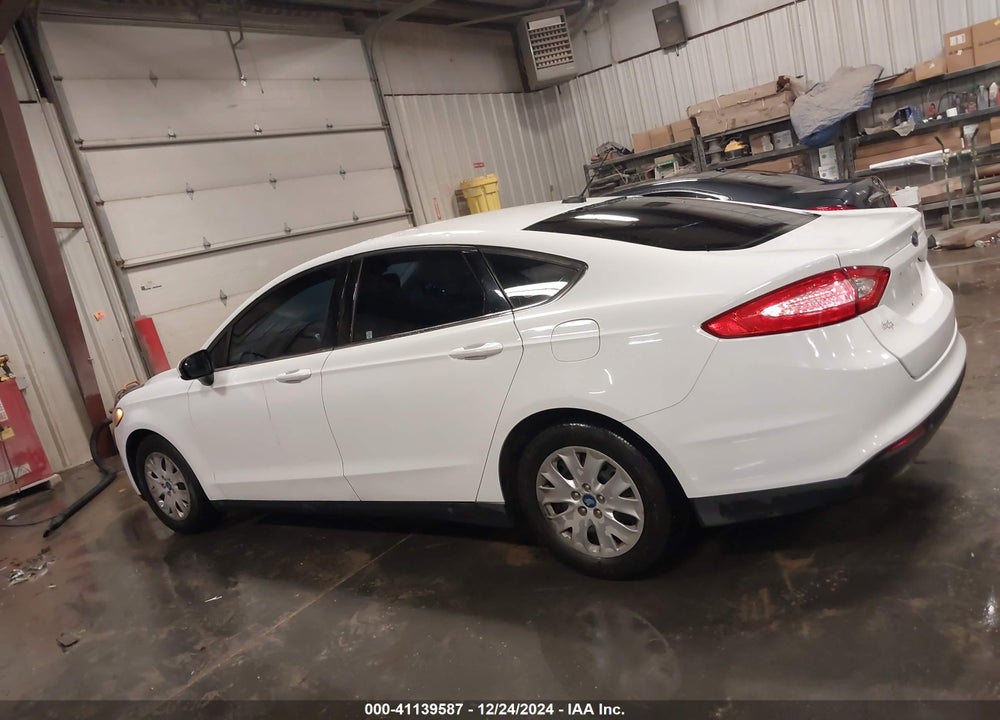 2013 FORD FUSION S VIN: 3FA6P0G72DR209020