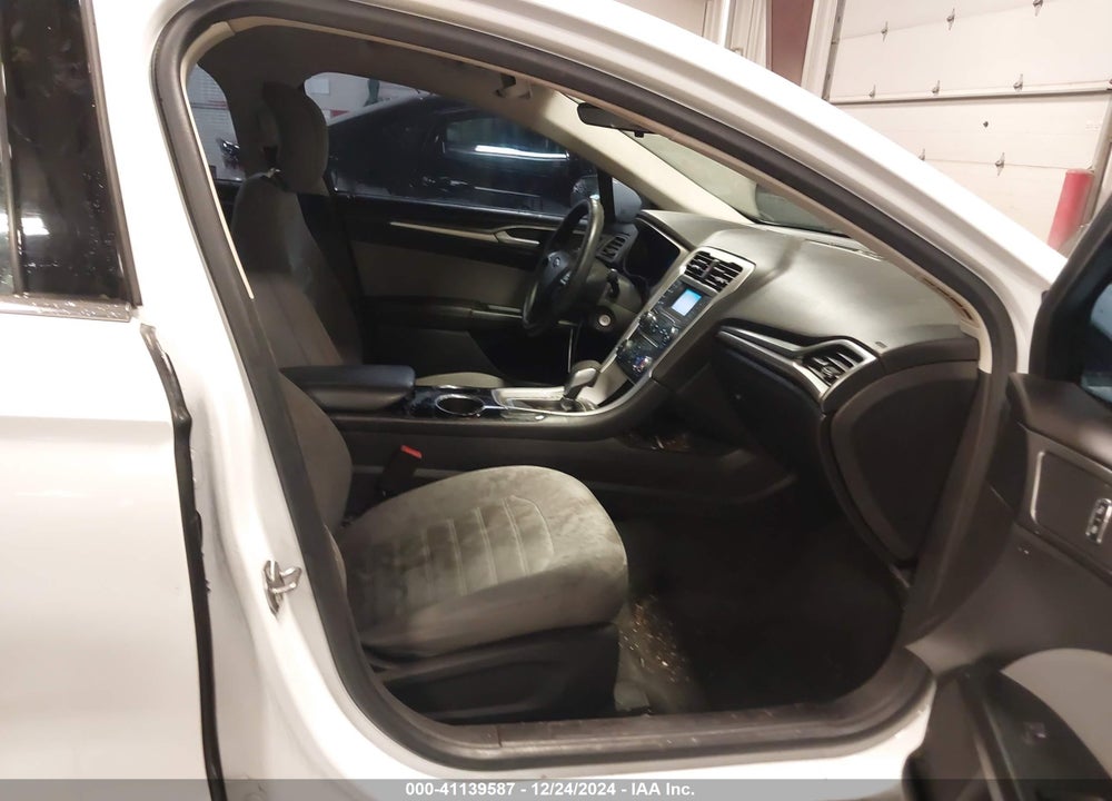 2013 FORD FUSION S VIN: 3FA6P0G72DR209020